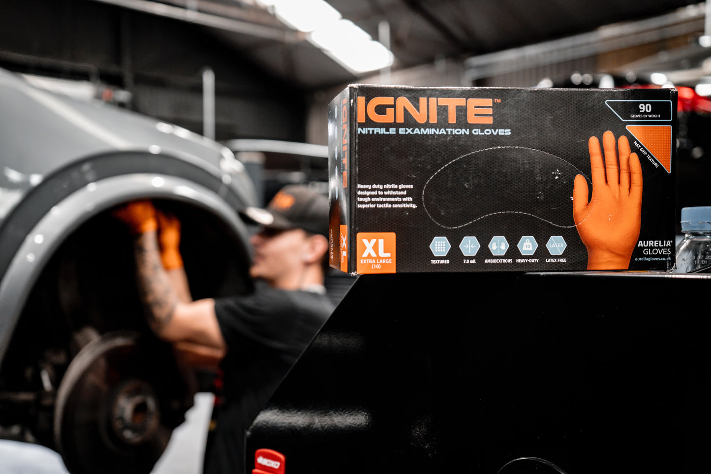 IGNITE STRONG ORANGE NITRILE, POWDER FREE, DISPOSABLE, EXTRA STRONG - BOX OF 100 (Large)